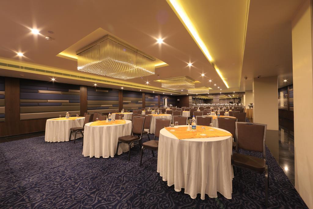 Hotel Regalia Tirupati Exterior photo