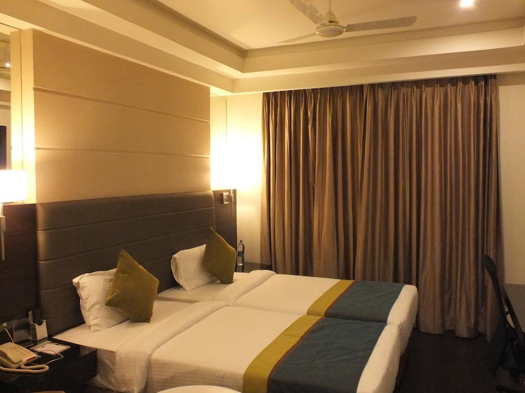 Hotel Regalia Tirupati Exterior photo