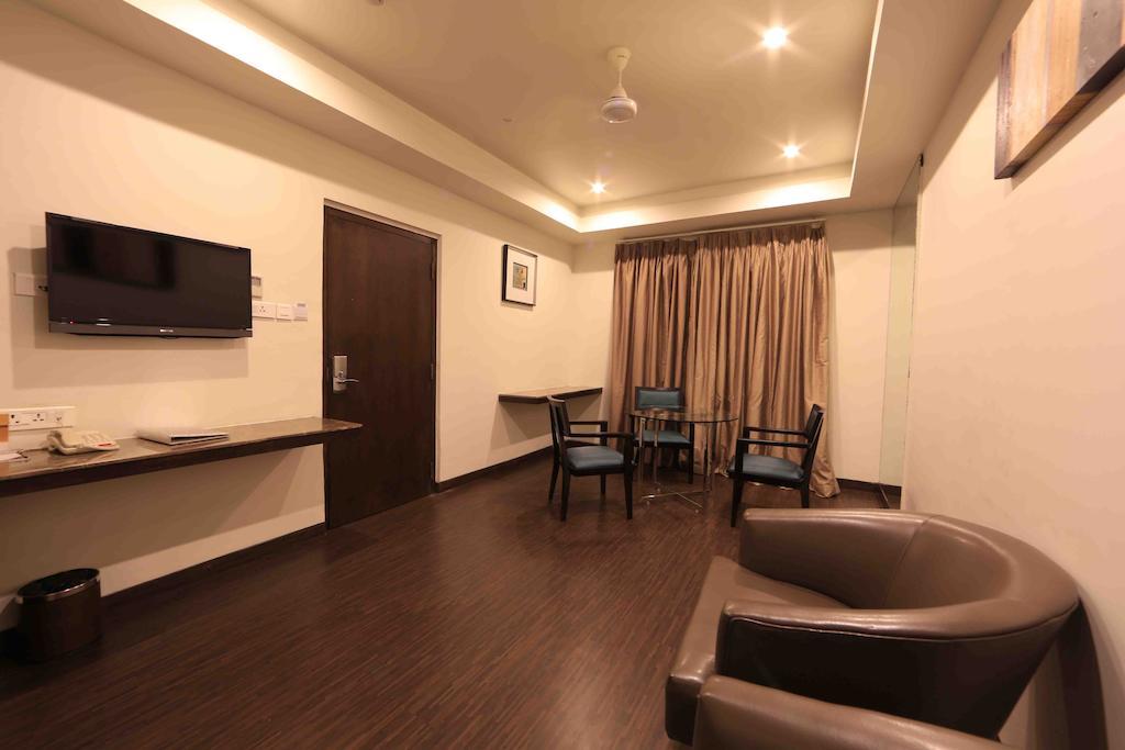 Hotel Regalia Tirupati Exterior photo
